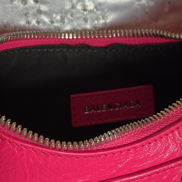 ❌SOLD❌Balenciaga Le Cagole XS Pink Crinkled Leather Two Way Bag - Picture 8 of 14